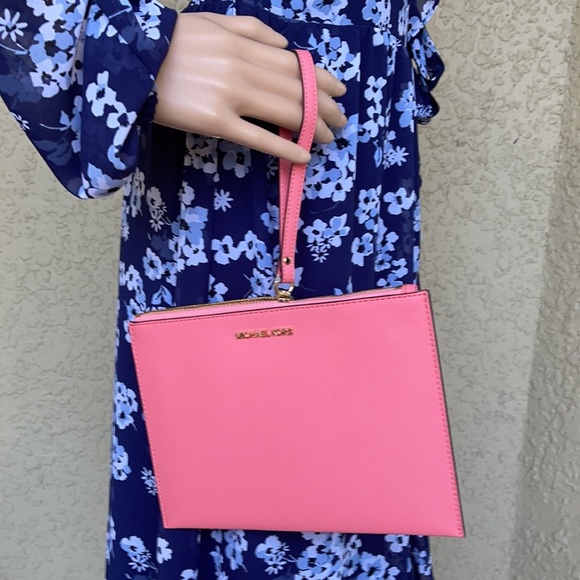 MK Jet Set Travel XL Zip Clutch Wristlet Grapefrui - Picture 1 of 15